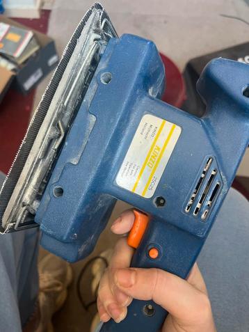 Kinzo Vlakschuurmachine - Gebruikt beschikbaar voor biedingen