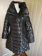 Super chique Guess jas S waterdicht eyecatcher perfecte staa, Kleding | Dames, Jassen | Winter, Ophalen of Verzenden, Zo goed als nieuw