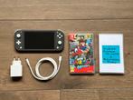Nintendo Switch Lite grijs met 2 Mario games en oplader, Ophalen of Verzenden, Grijs, Gebruikt