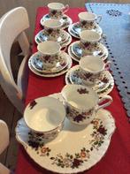Royal Sutherland HM engels servies bone china, Ophalen
