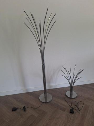 Lampenset: stalamp en tafellamp. Ledlampen. Ook los te koop! beschikbaar voor biedingen