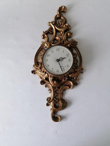klassieke kitsch Adelco klok beschikbaar voor biedingen
