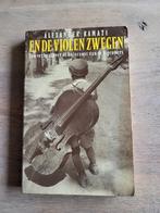 roman En de violen zwegen - Alexander Ramati WOII, Ophalen of Verzenden, Gelezen
