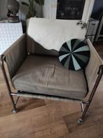 Unieke stoel van legertent stof en buizen op wieltjes, Huis en Inrichting, Fauteuils, Ophalen, Gebruikt, 75 tot 100 cm, Stof
