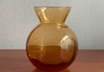 W.J.Rozendaal: amberkleurig halsvaasje 10,5 cm Kristalunie, Antiek en Kunst, Ophalen of Verzenden
