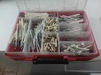 Slagpluggen in verschillende maten in grote koffer, Doe-het-zelf en Verbouw, Ophalen of Verzenden, Nieuw, Pluggen