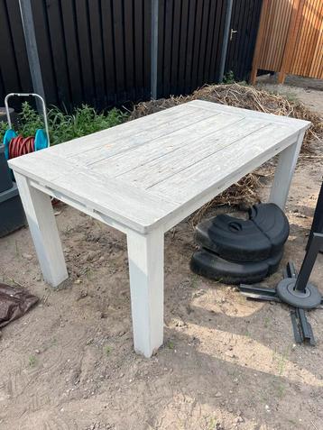 Houten Tuintafel grijs beschikbaar voor biedingen
