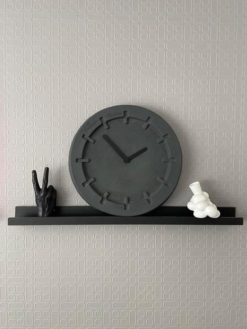 PULP TIME Klok van ZUIVER, Huis en Inrichting, Woonaccessoires | Klokken, Zo goed als nieuw, Ophalen of Verzenden
