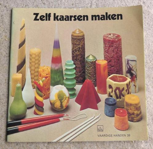 Zelf kaarsen maken vintage boekje 1972 Vaardige Handen 38, Boeken, Hobby en Vrije tijd, Gelezen, Overige onderwerpen, Ophalen of Verzenden