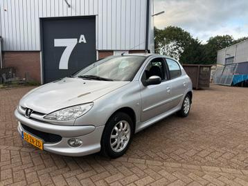 Peugeot 206 1.4 Generation 5D 2008 Grijs beschikbaar voor biedingen