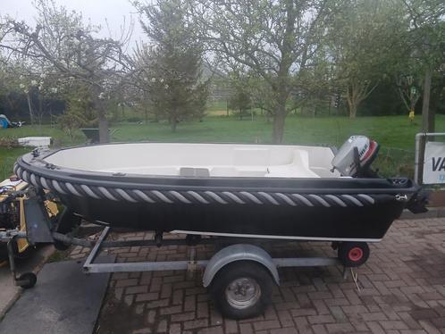 Prachtig sloepje compleet met trailer en mariner 6 pk 4 tact, Watersport en Boten, Sloepen, Zo goed als nieuw, Tot 10 pk, 3 tot 6 meter