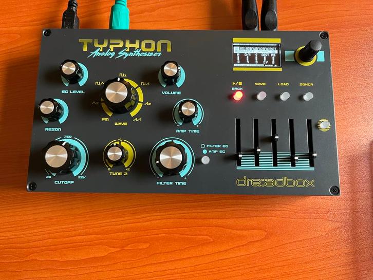 Dreadbox Typhon Analoge Synthesizer, Muziek en Instrumenten, Synthesizers, Zo goed als nieuw, Overige aantallen, Overige merken