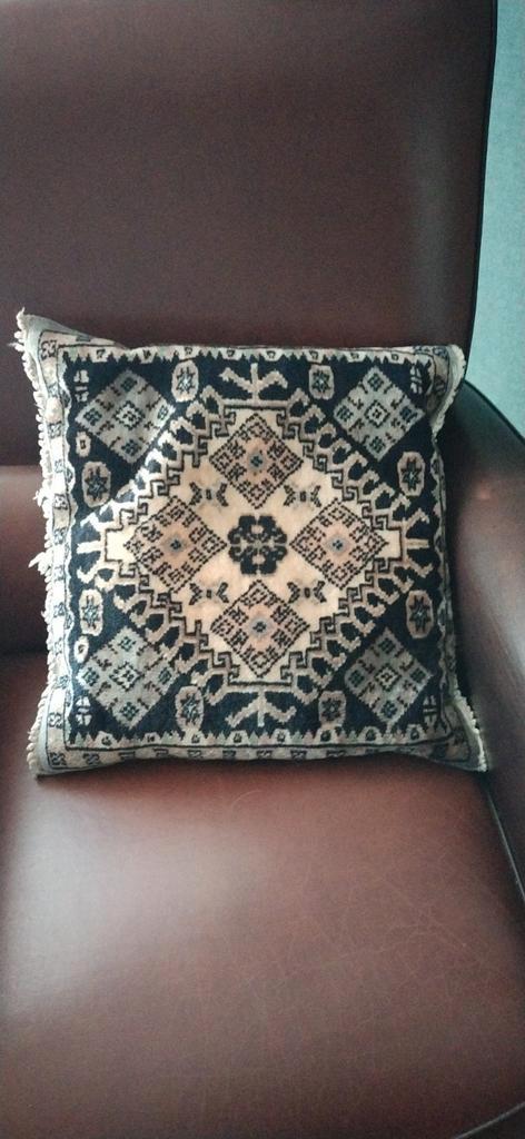 Perzische kussen, Huis en Inrichting, Woonaccessoires | Kussens, Gebruikt, Vierkant, Ophalen of Verzenden