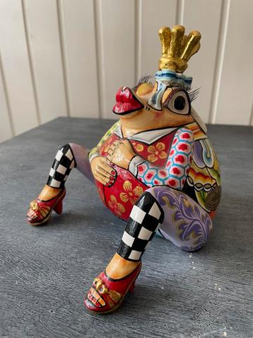Tom’s Drag Kikkerkoningin – (15 cm) beschikbaar voor biedingen