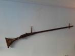Antiek musket geweer, Ophalen