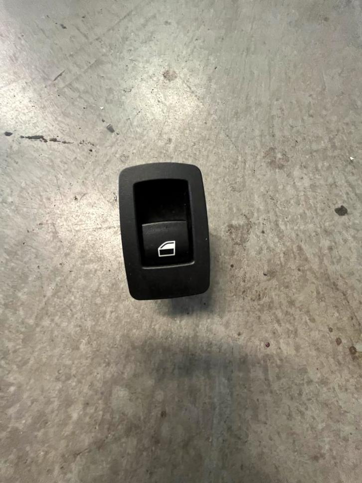 BMW F30 Raamschakelaar Achterportier 9208106-03, Auto-onderdelen, Dashboard en Schakelaars, BMW, Gebruikt, Ophalen of Verzenden