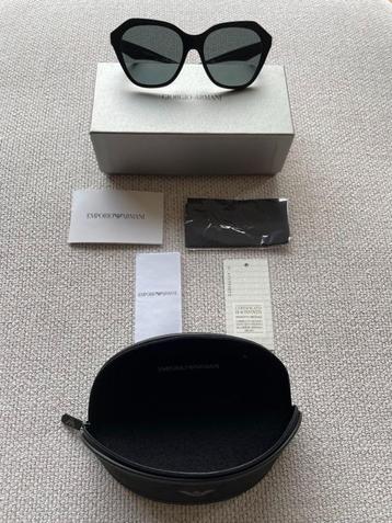 Emporio Armani EA4221 501787 | Zonnebril | Kerstkado beschikbaar voor biedingen