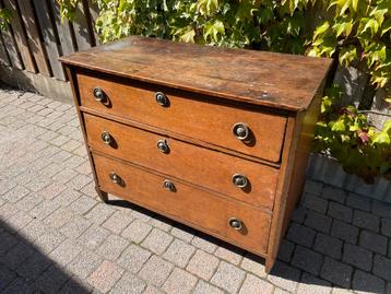 Antieke Eiken Commode met 3 Laden beschikbaar voor biedingen