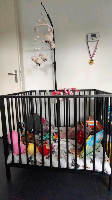 Zwarte box te koop  beschikbaar voor biedingen