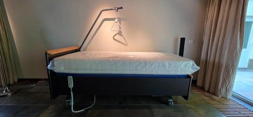 Hälsing 25000 Polypreen Hoog-laag Boxspring (zorgbed), Huis en Inrichting, Slaapkamer | Bedden, Zo goed als nieuw, Eenpersoons