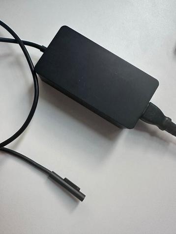 Microsoft Surface 102W Oplader beschikbaar voor biedingen