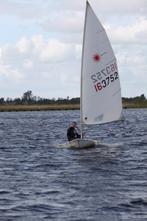 laser met wegrailer, Watersport en Boten, Open zeilboten, Ophalen, Geen motor, Gebruikt, Overige brandstoffen