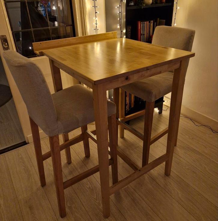 Bartafel inclusief 2 barkrukken van IKEA, Huis en Inrichting, Barren, Zo goed als nieuw, Ophalen