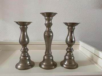 Kaarskandelaar  beschikbaar voor biedingen