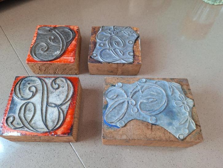 4 antieke monogram stempels - Frankrijk, Antiek en Kunst, Curiosa en Brocante, Ophalen
