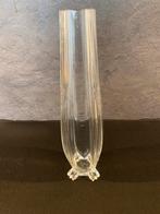 Bijzondere glazen kristallen vaas op 4 pootjes, Antiek en Kunst, Ophalen of Verzenden