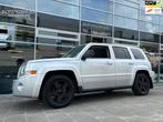 Jeep Patriot 2.4 Limited Liberty, Automaat, 450 kg, Gebruikt, Zwart