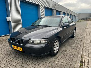 Volvo S60 2.4 140PK 5 Cilinder | Airco | Trekhaak | beschikbaar voor biedingen