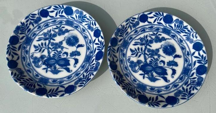 Antieke Blauw-Witte Schoteltjes (2 stuks), Huis en Inrichting, Keuken | Servies, Gebruikt, Kop(pen) en/of Schotel(s), Overige stijlen