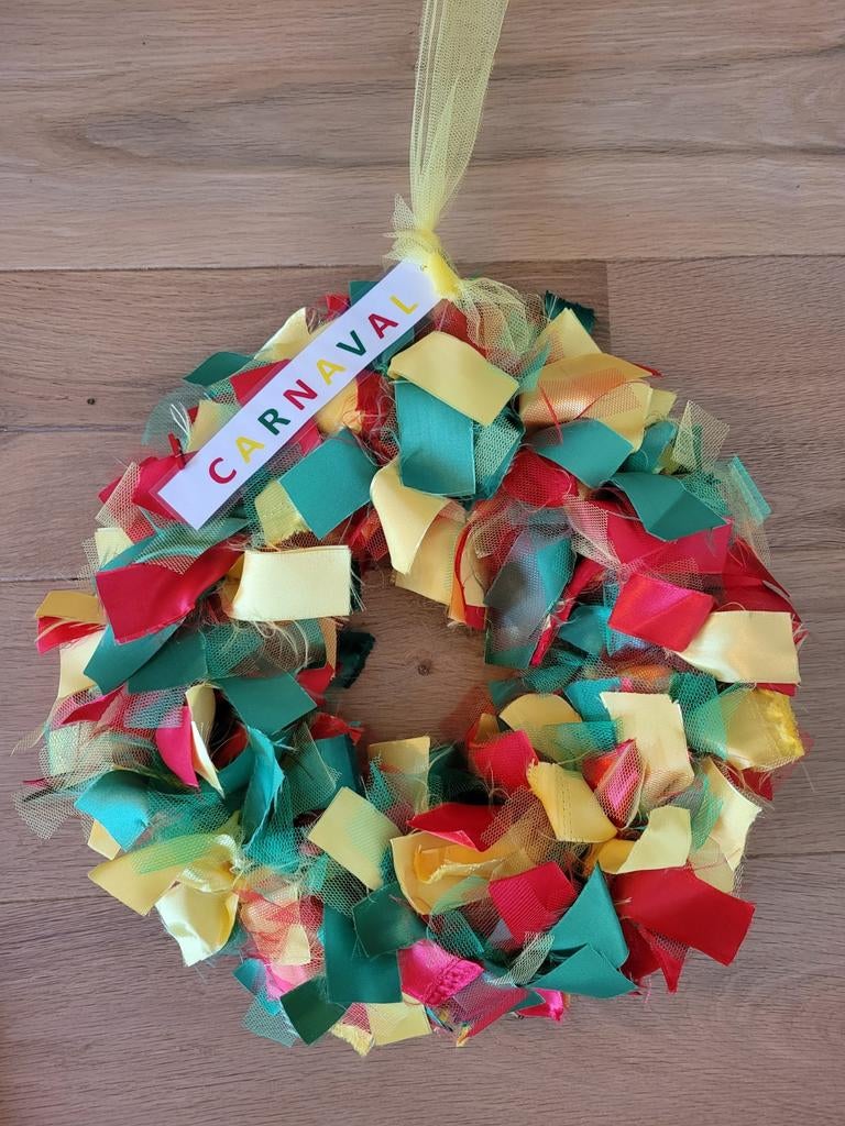 Carnavalskrans - Feestelijke Decoratie, Ophalen of Verzenden, Zo goed als nieuw