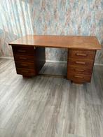 Antiek houten bureau, Huis en Inrichting, Bureaus, Ophalen, Gebruikt, Bureau