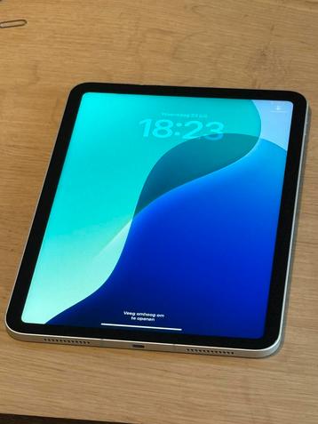 Prachtige iPad 10th gen 64GB 5G, met 100% batterijconditie! beschikbaar voor biedingen
