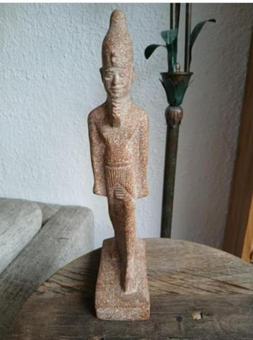 Osiris Zandsteen Beeld beschikbaar voor biedingen