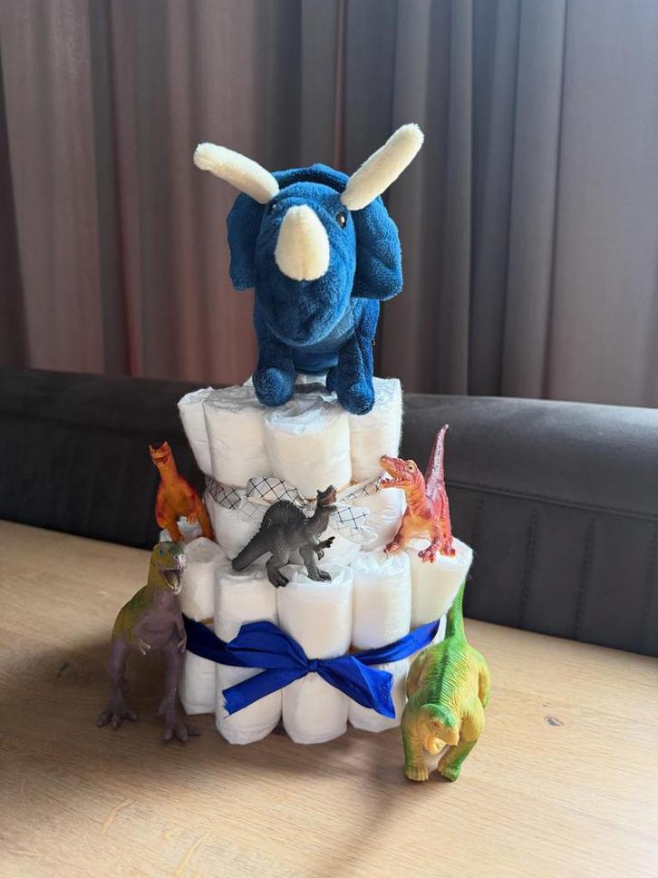 Stoere Dino babytaart, Kinderen en Baby's, Kraamcadeaus en Geboorteborden, Nieuw, Kraamcadeau, Ophalen of Verzenden