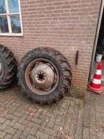 Nette set BKT's 12.4 r 28 op velg, Zakelijke goederen, Ophalen