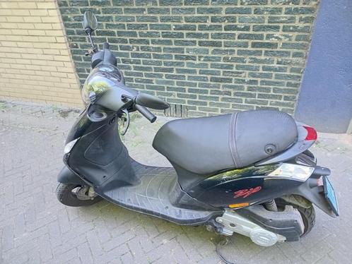 Zip 25 snor zeer goede staat ! Orgineel Km ! ste  eigenaar, Fietsen en Brommers, Scooters | Piaggio, Zo goed als nieuw, Zip, Maximaal 25 km/u