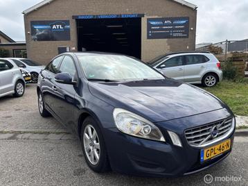 Zeer Nette Volvo S60 1.6 T3 VOLLEDIG DEALER! NIEUWE APK beschikbaar voor biedingen