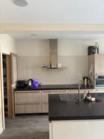 Moderne Houtkleur/Witte Eilandkeuken GEDEMONTEERD