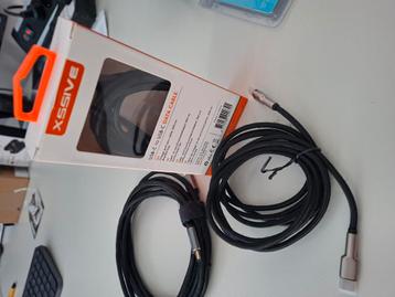 USB C Kabel: 2 x 3 mtr en 1x 2 ntr beschikbaar voor biedingen