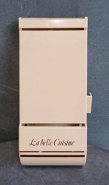 Retro Notitiehouder - Kunststof

Leuke retro notitiehouder beschikbaar voor biedingen