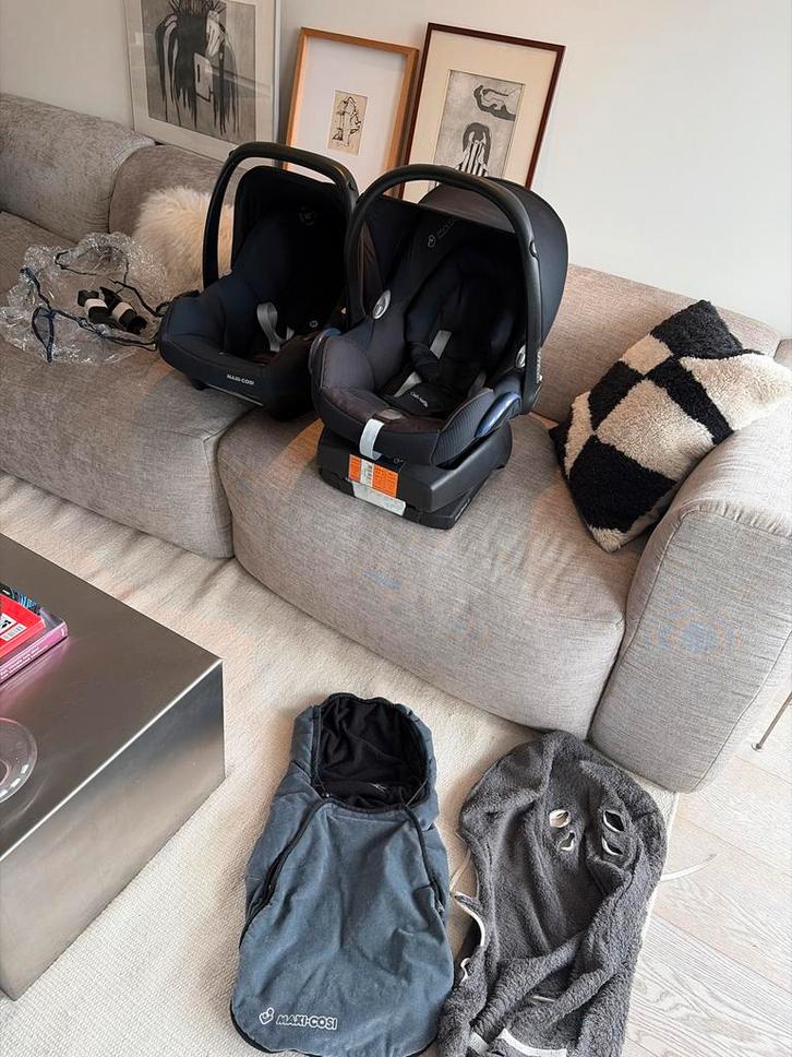 Twee Maxi Cosi's - 1x Isofix + Extra's, Kinderen en Baby's, Autostoeltjes, Gebruikt, Maxi-Cosi, 0 t/m 13 kg, Isofix, Zijbescherming