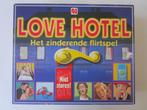 Love hotel. Het zinderende flirtspel. Spel is nieuw., Hobby en Vrije tijd, Gezelschapsspellen | Bordspellen, Nieuw, Jumbo, Vijf spelers of meer