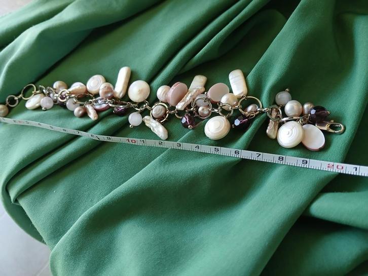 Een prachtige armband gemaakt van natuurlijke parels., Sieraden, Tassen en Uiterlijk, Armbanden, Zo goed als nieuw, Overige materialen