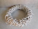 Krans 28 cm. Wit gevlochten takken, Huis en Inrichting, Woonaccessoires | Kransen, Ophalen of Verzenden, Zo goed als nieuw