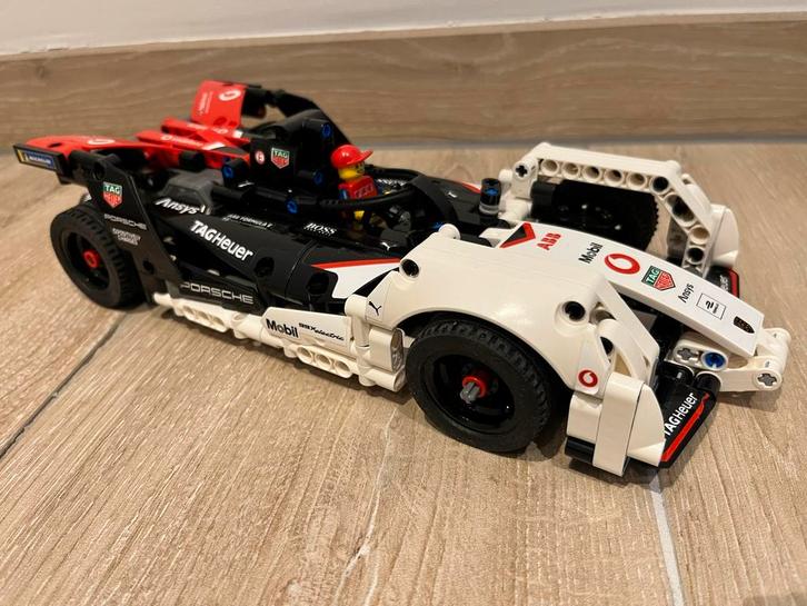 LEGO Technic Formula E Porsche 99X Electric, Kinderen en Baby's, Speelgoed | Duplo en Lego, Zo goed als nieuw, Lego, Complete set
