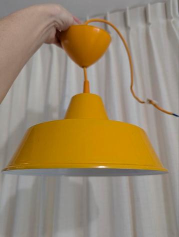 Vintage retro gele hanglamp  beschikbaar voor biedingen